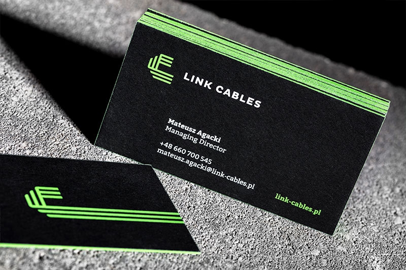 link-cables-wizytowki-02 czarne wizytówki z zielonymi brzegami